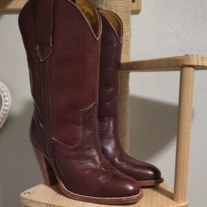 Vintage 70s FRYE Brown Heeled Cowboy Boots
